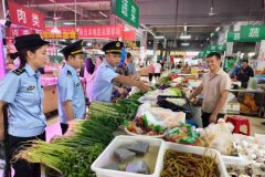 <b>“大师扫描海报二维码</b>